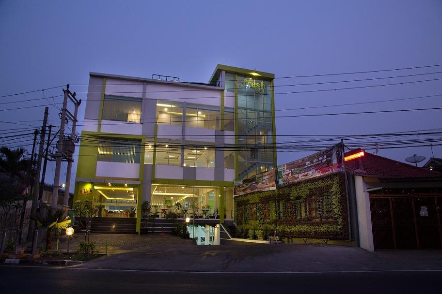 Fresh Hotel Sukabumi Bagian luar foto