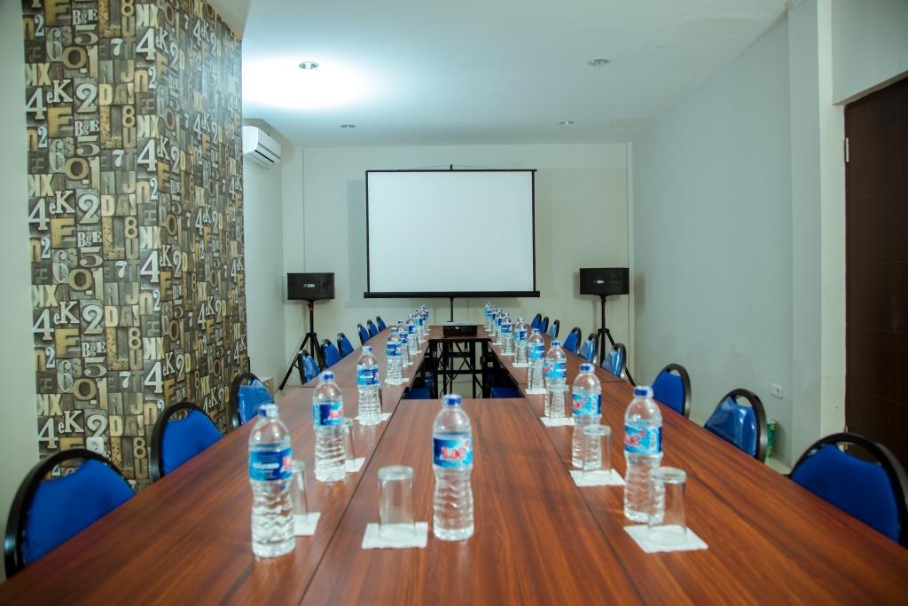 Fresh Hotel Sukabumi Bagian luar foto