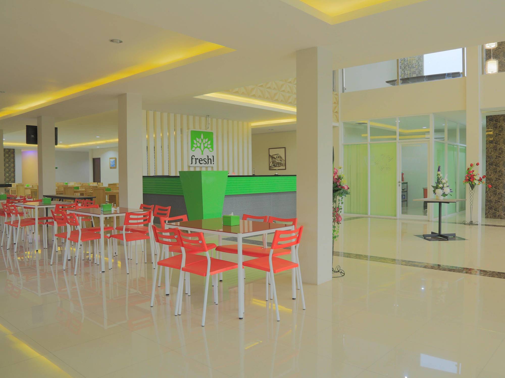 Fresh Hotel Sukabumi Bagian luar foto